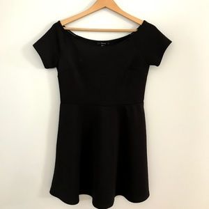 The Sweetest Little Black Dress • F21 • Large